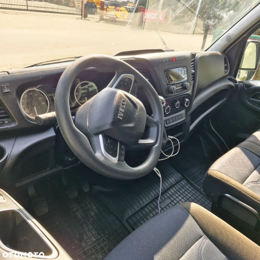 Iveco DAILY - 12