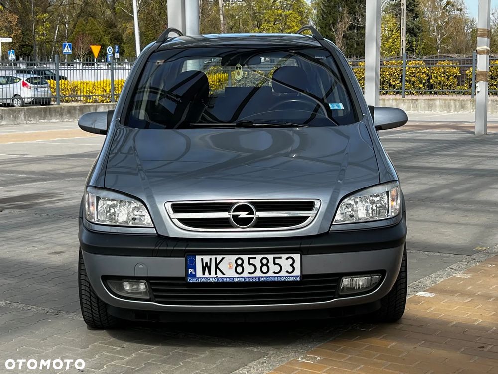Opel Zafira 1.8 16V Comfort - 2