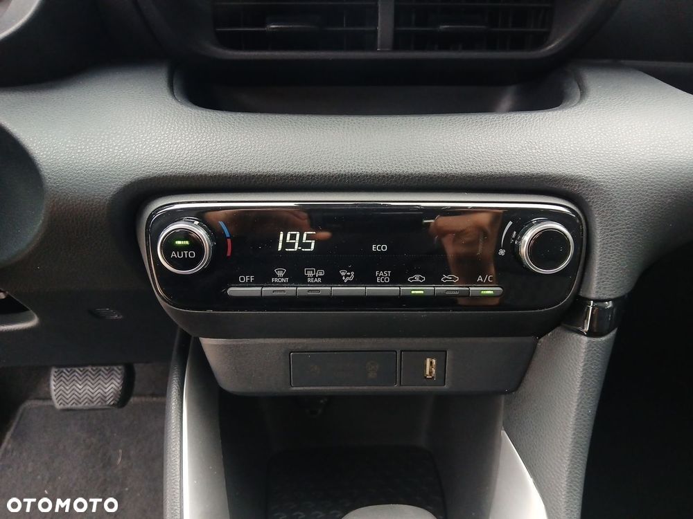 Toyota Yaris Hybrid 1.5 Comfort - 31