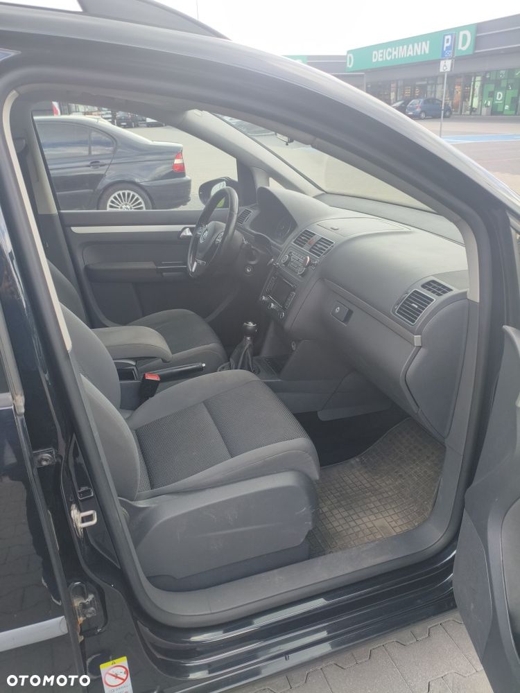 Volkswagen Touran - 5