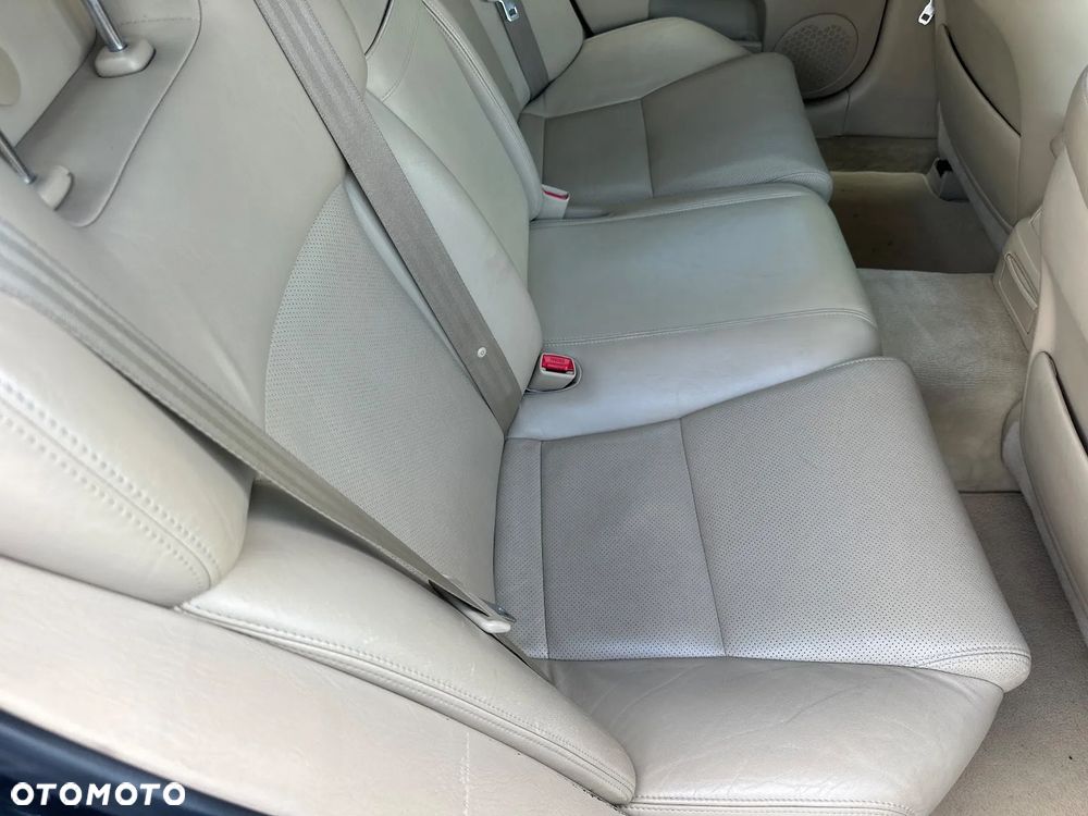 Lexus GS 450h Prestige + - 16