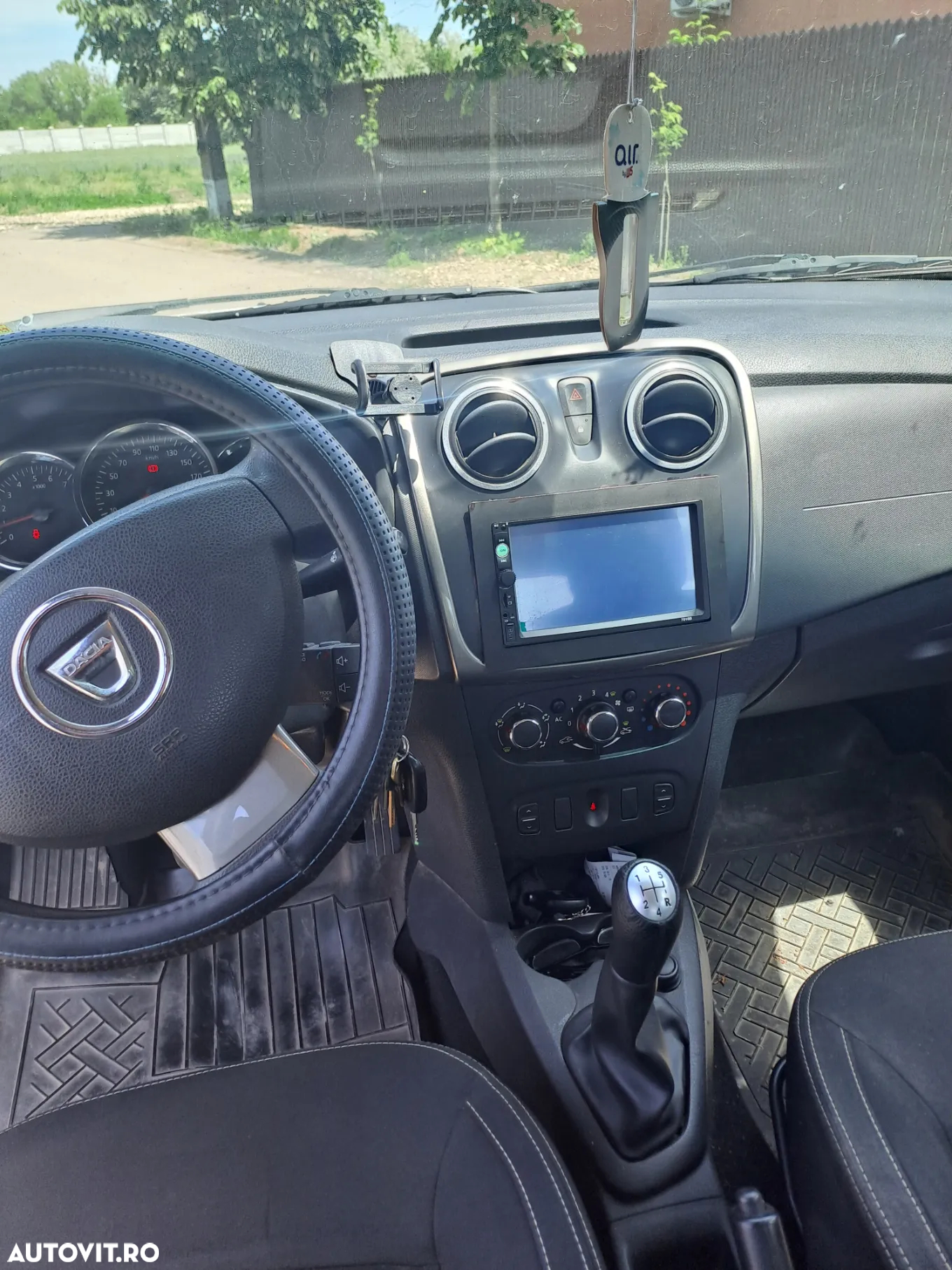 Dacia Logan - 8