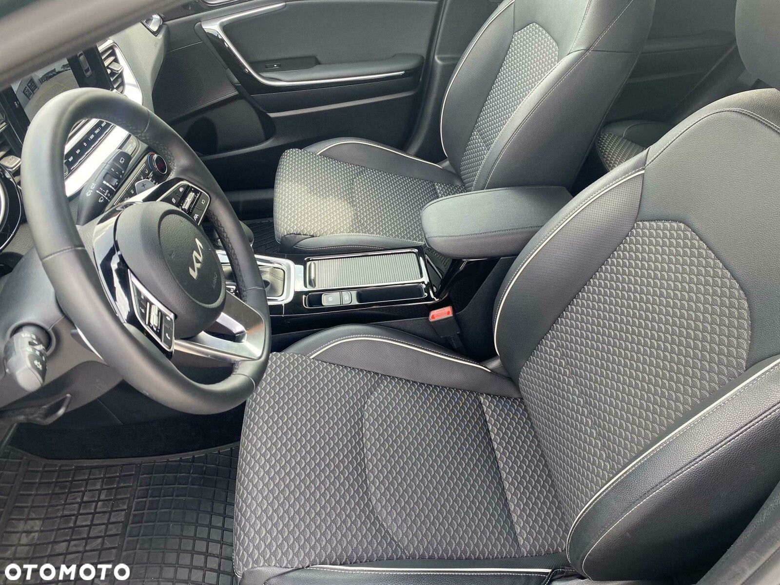 Kia Ceed - 23