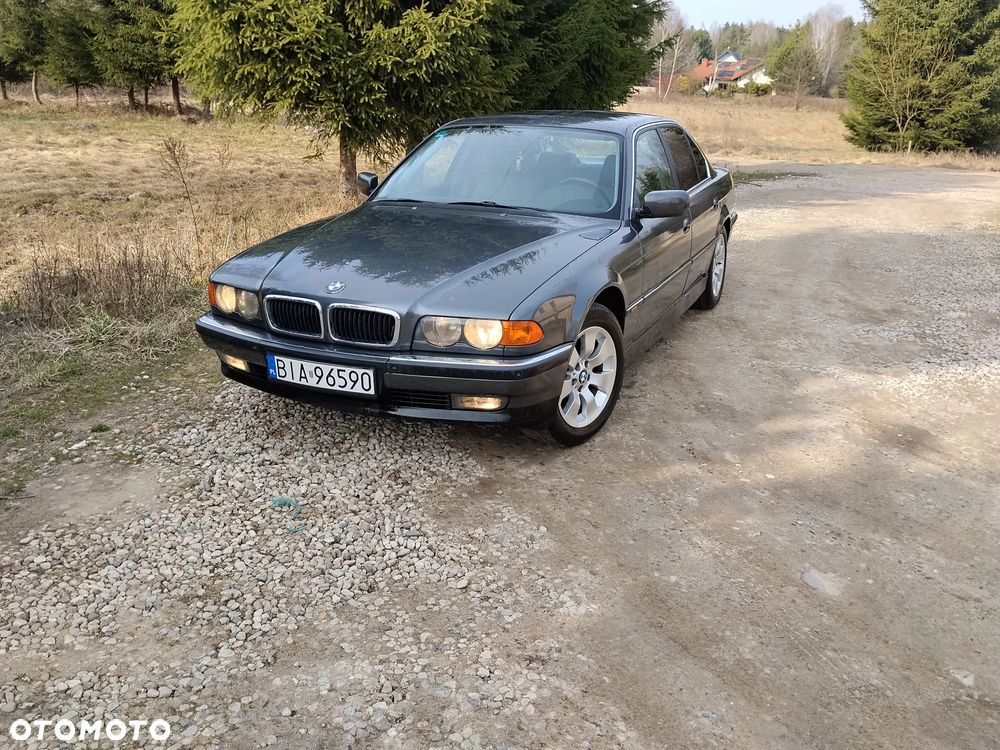 BMW Seria 7 - 2