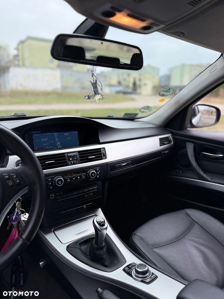 BMW Seria 3 320d - 10