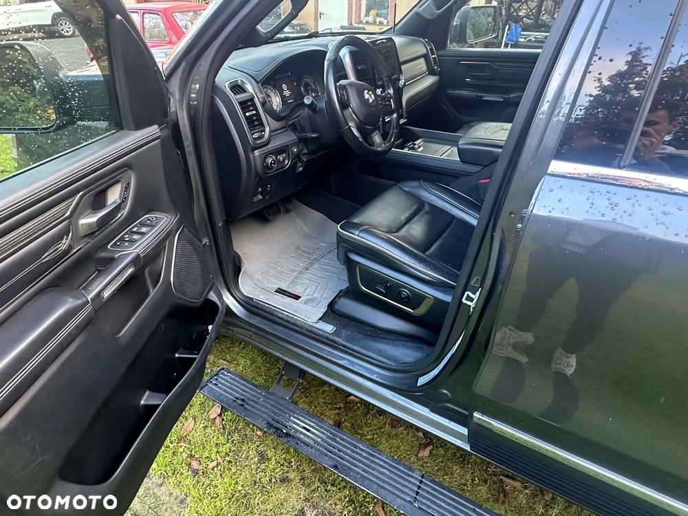 RAM 1500 Crew Cab Shortbed Limited - 10