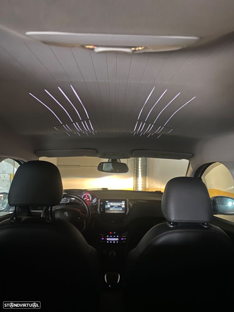 Peugeot 2008 PureTech 110 Stop&Start Allure - 16