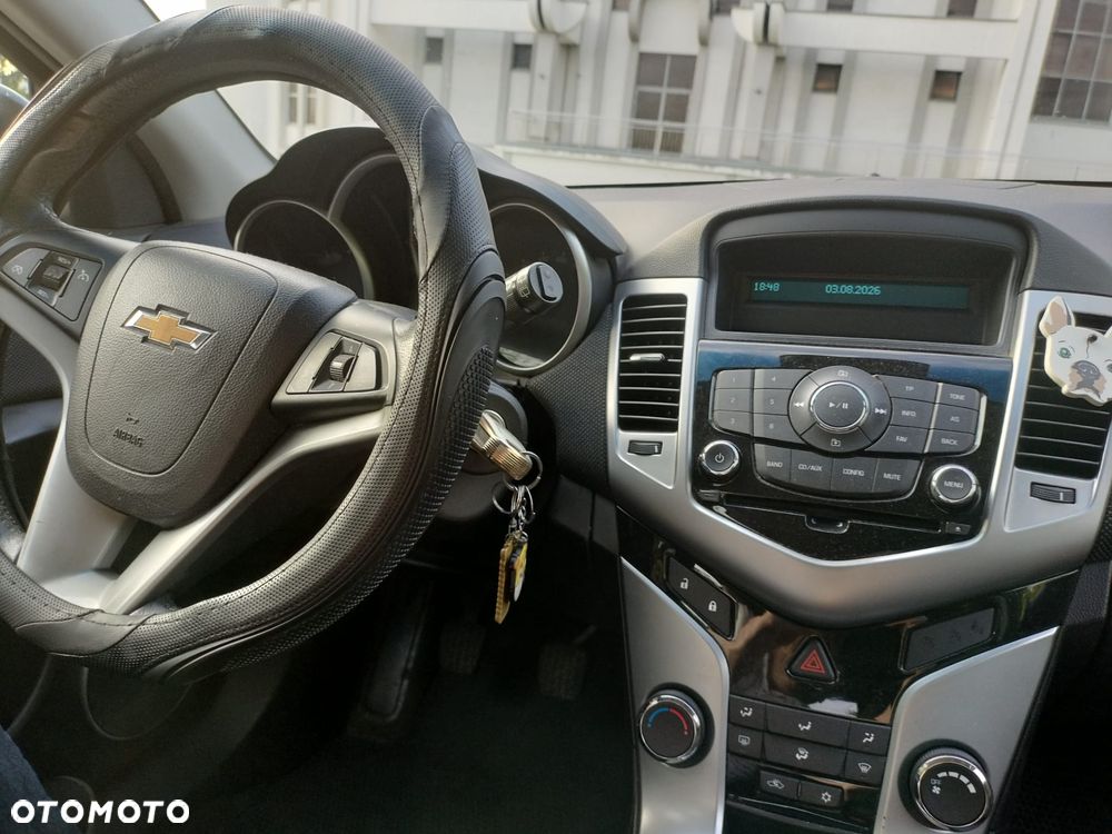 Chevrolet Cruze 1.6 LT - 11