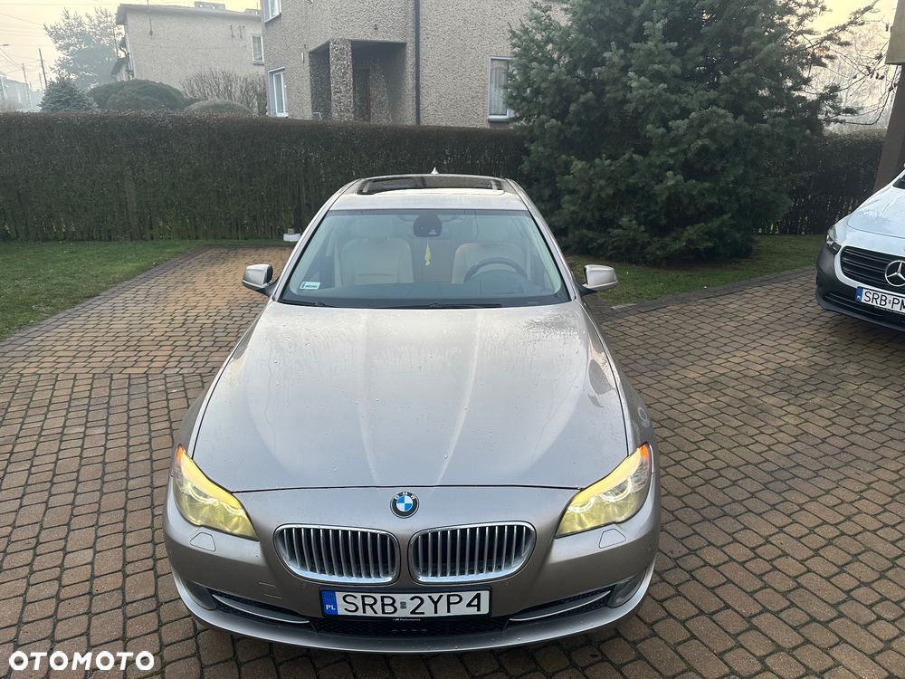BMW Seria 5 528i Sport-Aut - 24