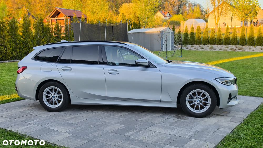 BMW Seria 3 318d Edition M Sport Shadow - 2