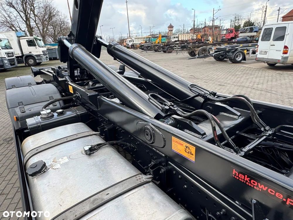 MAN 26.420 6x2 Hakowiec 2018 - 10