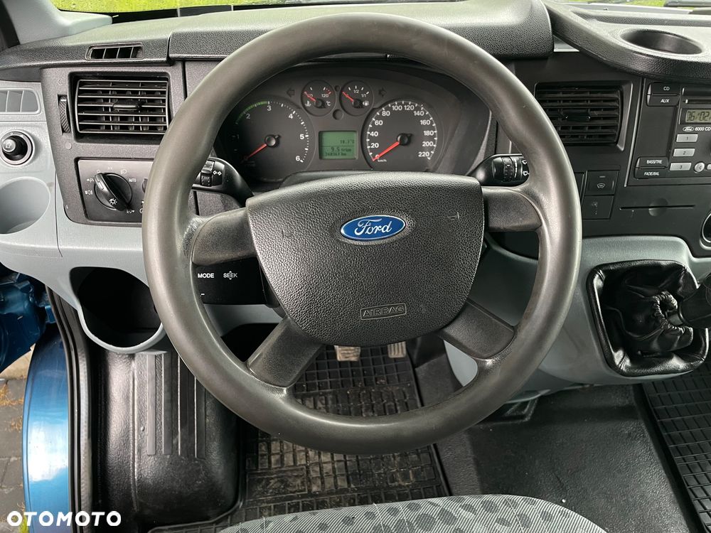 Ford Transit - 13