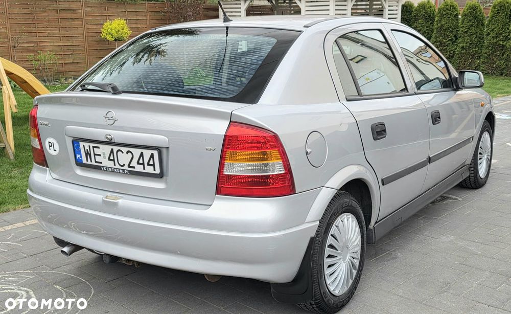 Opel Astra 1.6 GLS - 2
