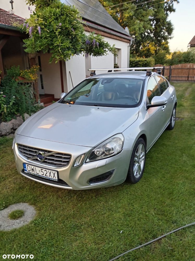 Volvo S60 T4 Summum - 1