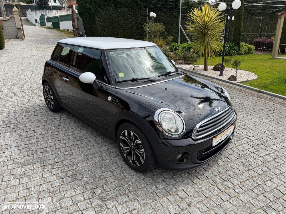 MINI 3 Portas Cooper D - 19