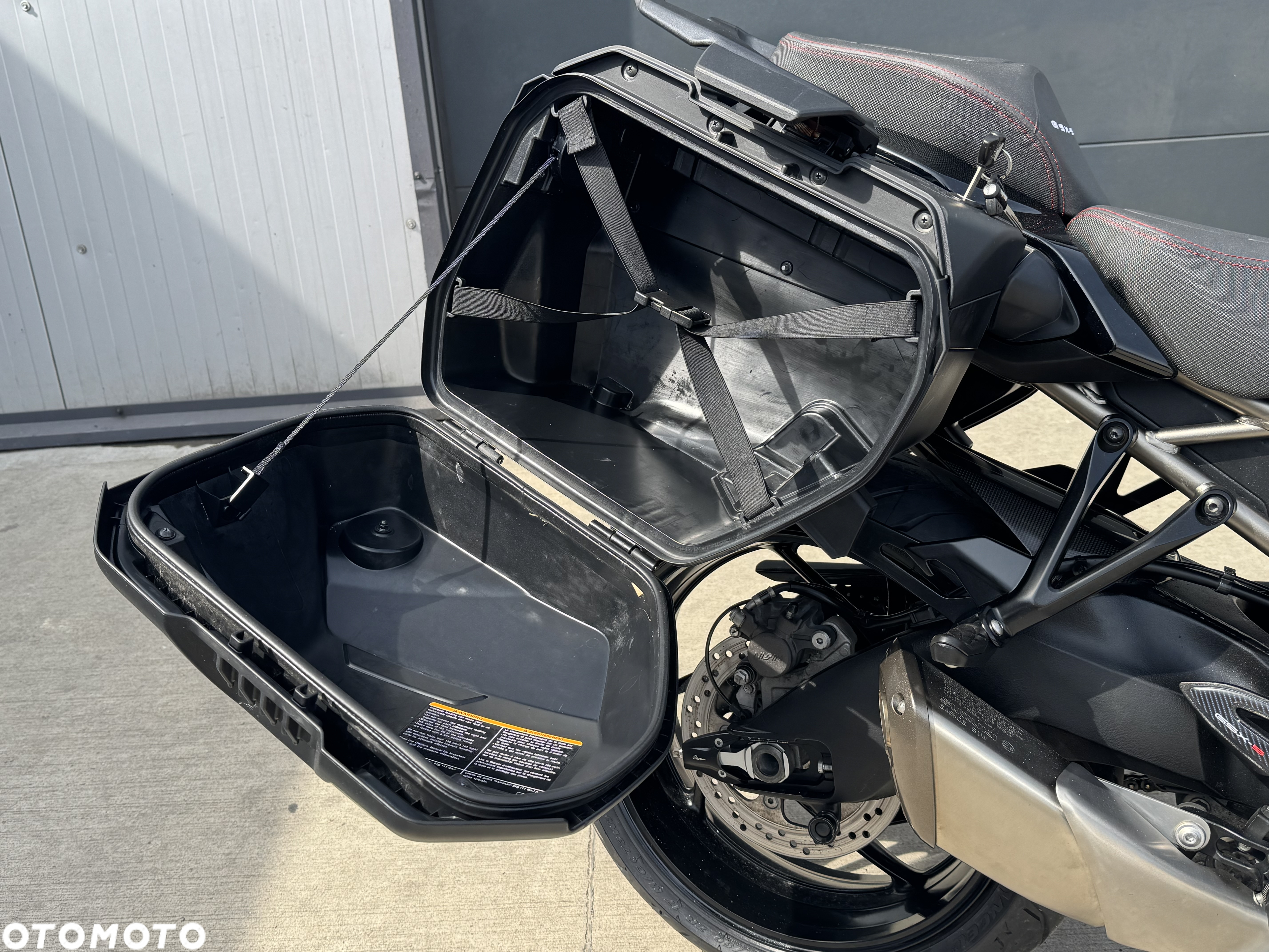 Suzuki GSX - 24