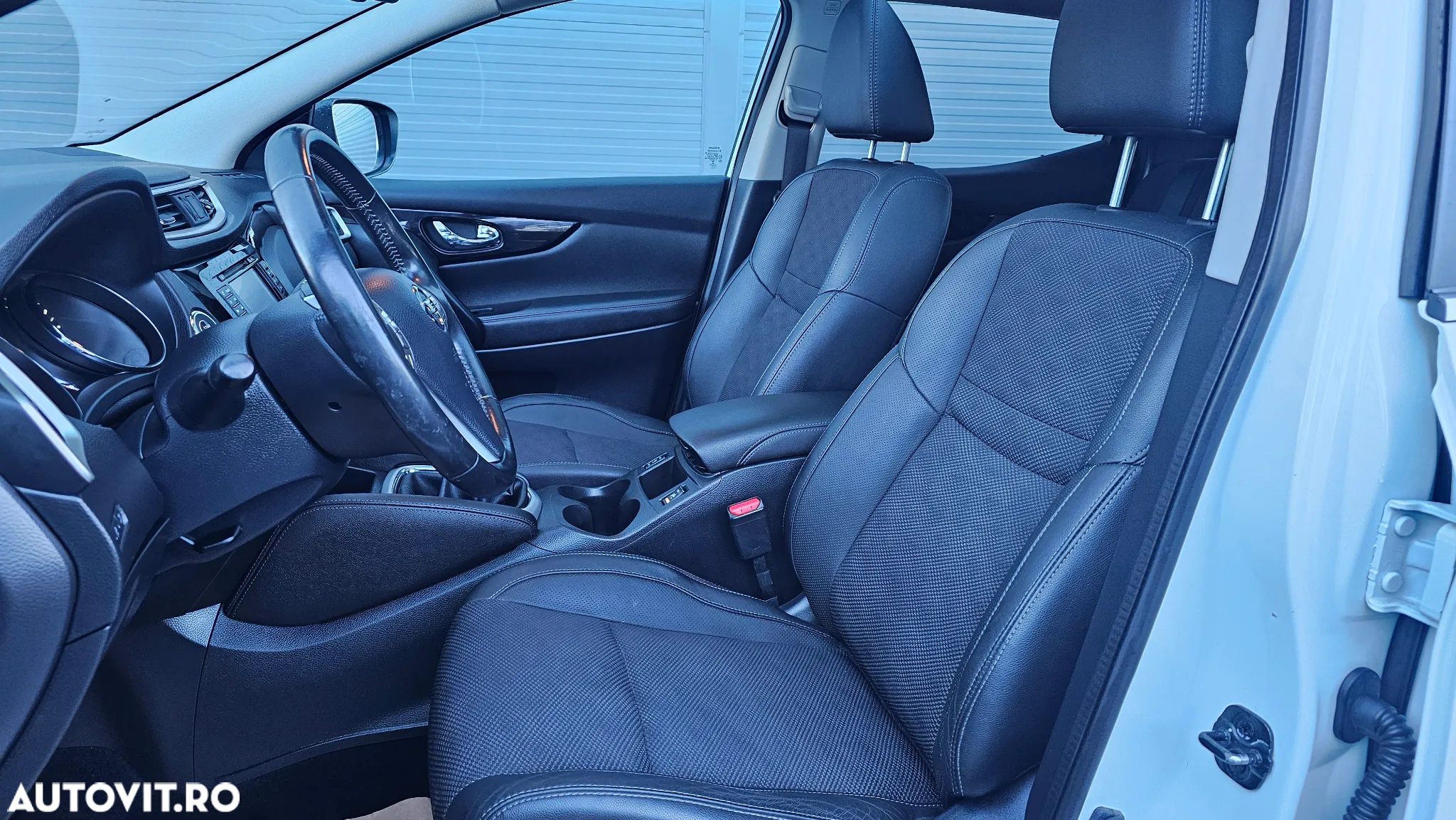 Nissan Qashqai 1.6 DCI 4 x 4 DPF Start/Stop tekna - 13