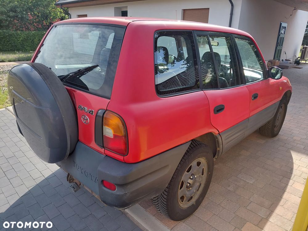 Toyota RAV4 2.0 - 5