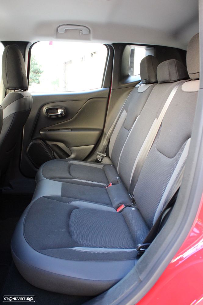 Jeep Renegade 1.3 T-GDI 4xe Auto Limited - 25