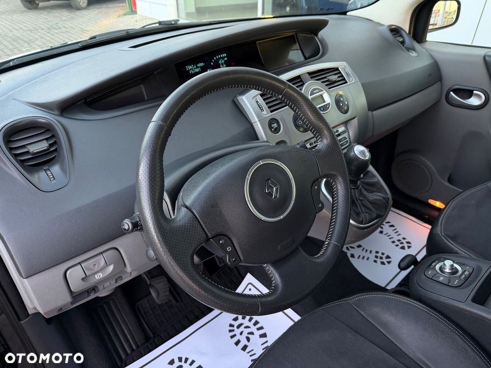 Renault Scenic 2.0 16V Privilege - 23