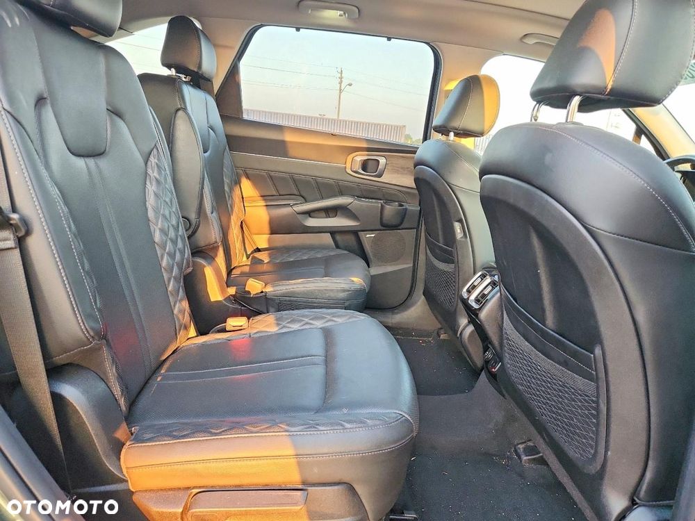 Kia Sorento - 12