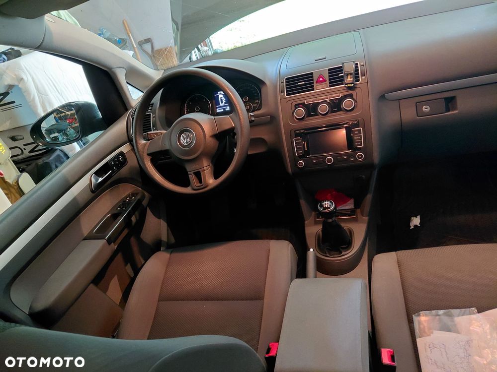 Volkswagen Touran - 7