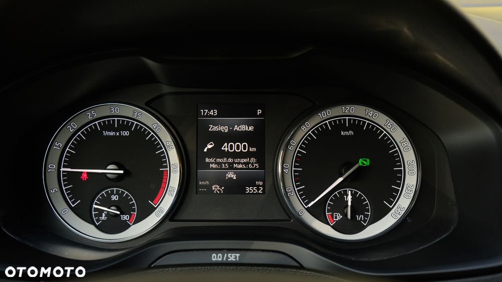 Skoda Karoq 2.0 TDI SCR 4x4 Style DSG - 17