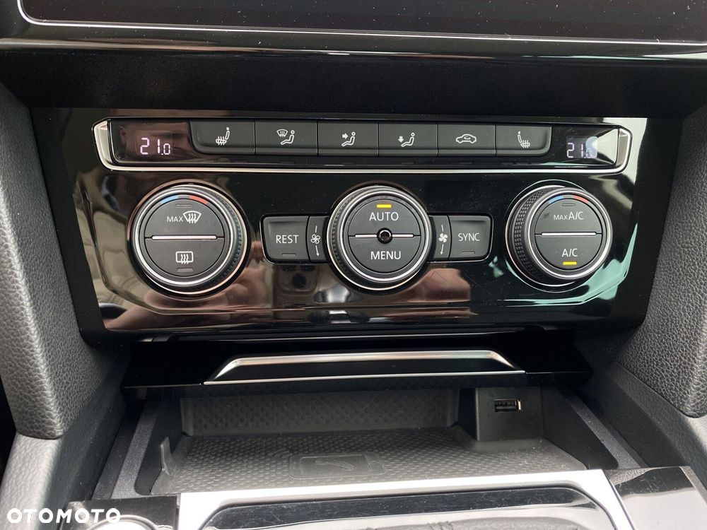Volkswagen Passat 2.0 TSI BMT Highline DSG - 19