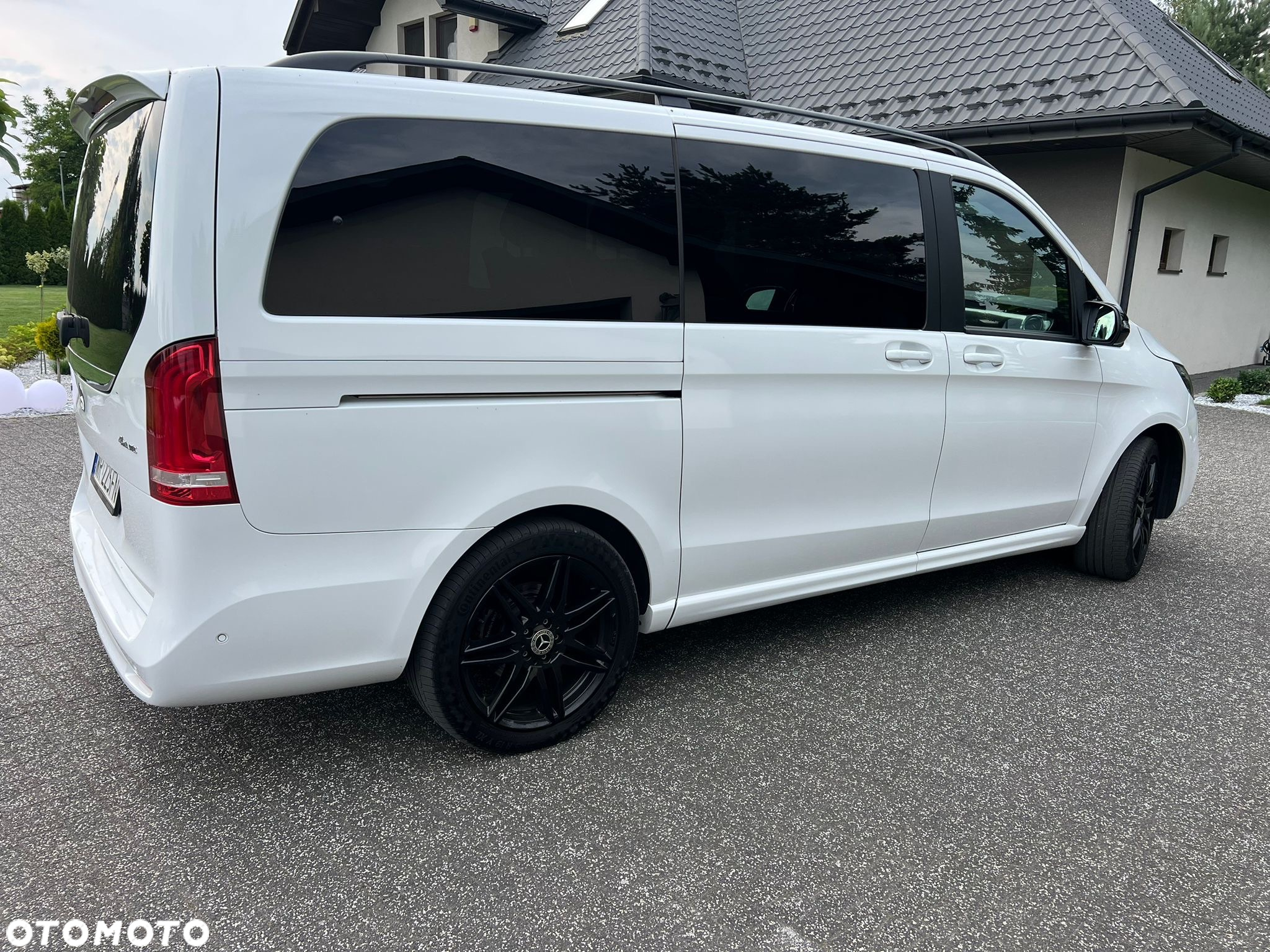 Mercedes-Benz Klasa V 300 d 4-Matic Exclusive 9G-Tronic (d³ugi) - 4
