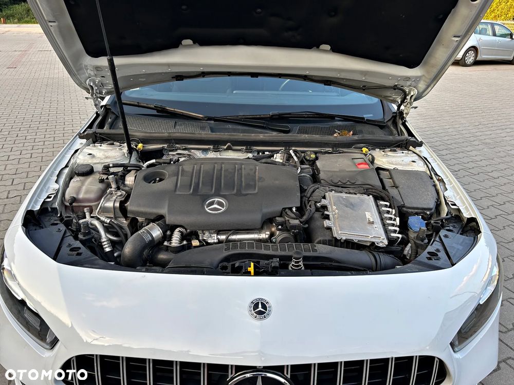 Mercedes-Benz Klasa A 200 d 4-Matic AMG Line 8G-DCT - 34