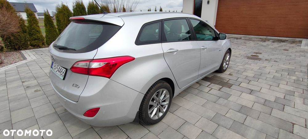 Hyundai i30 1.4 Classic + - 8