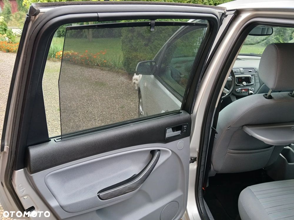 Ford C-MAX 2.0 Titanium - 17