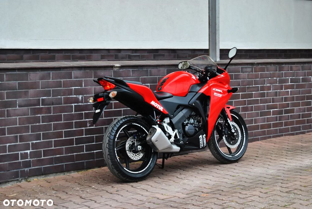 Honda CBR - 3