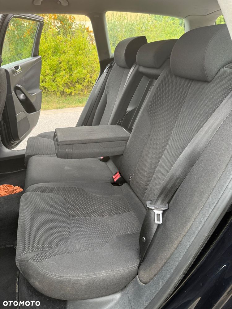 Volkswagen Passat 1.9 TDI Highline - 21
