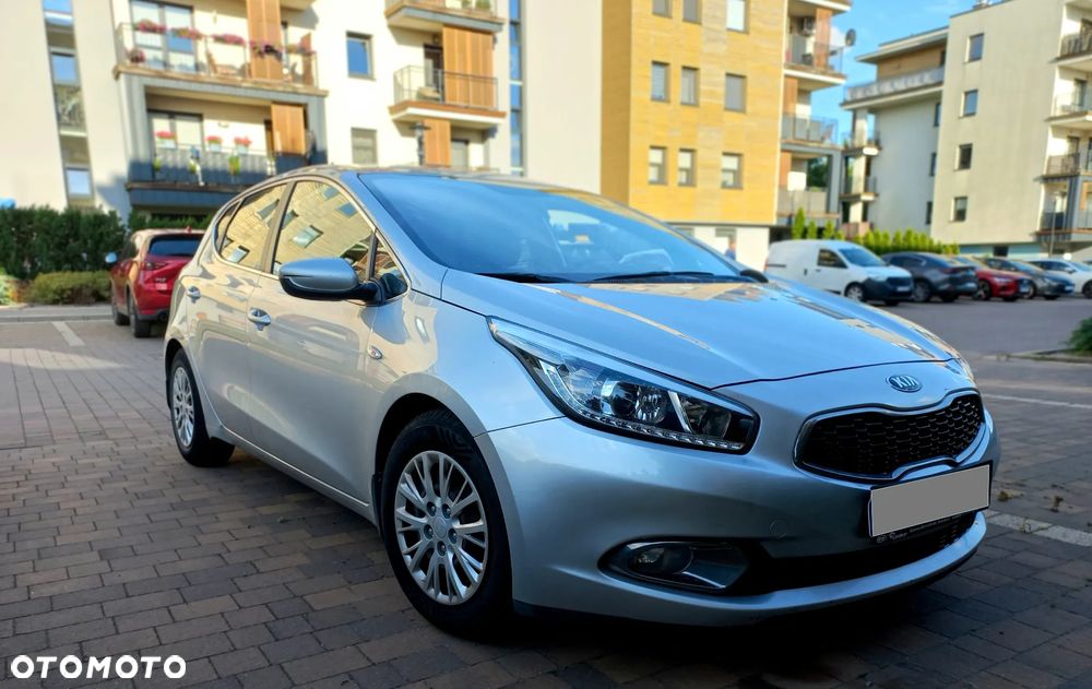 Kia Ceed 1.6 GDI Business Line - 1