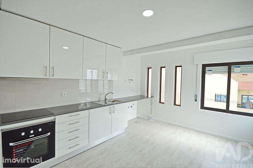 Apartamento T3 em Amora de 97,00 m2 - Grande imagem: 3/18