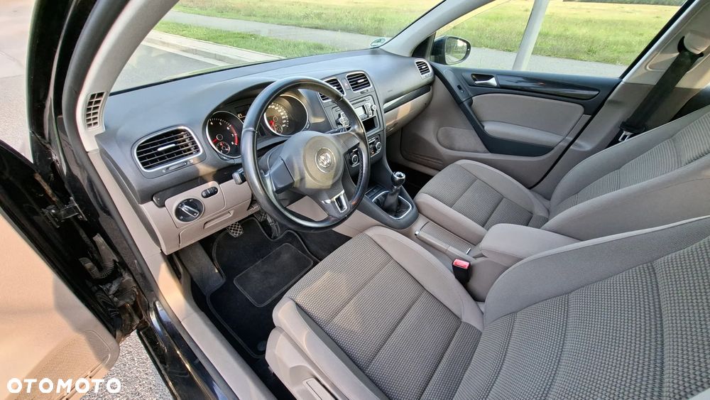 Volkswagen Golf - 21