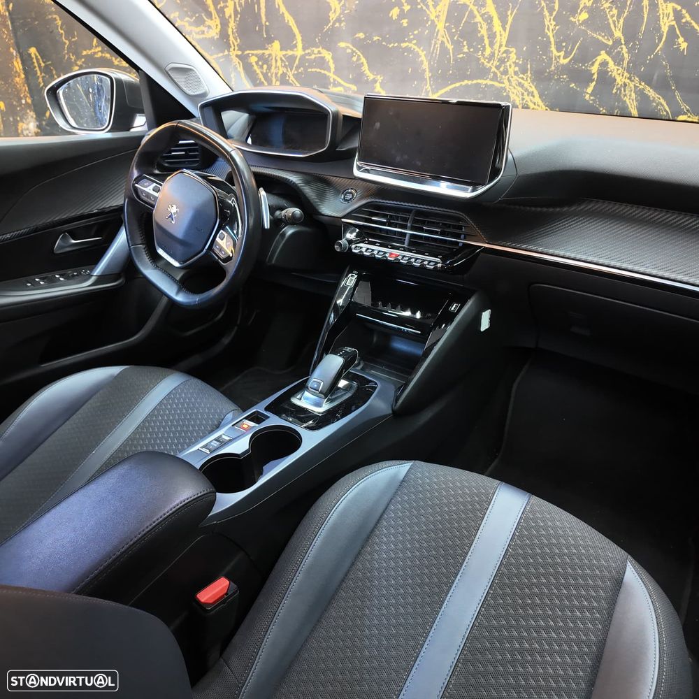 Peugeot 2008 PureTech 130 EAT8 Allure - 12