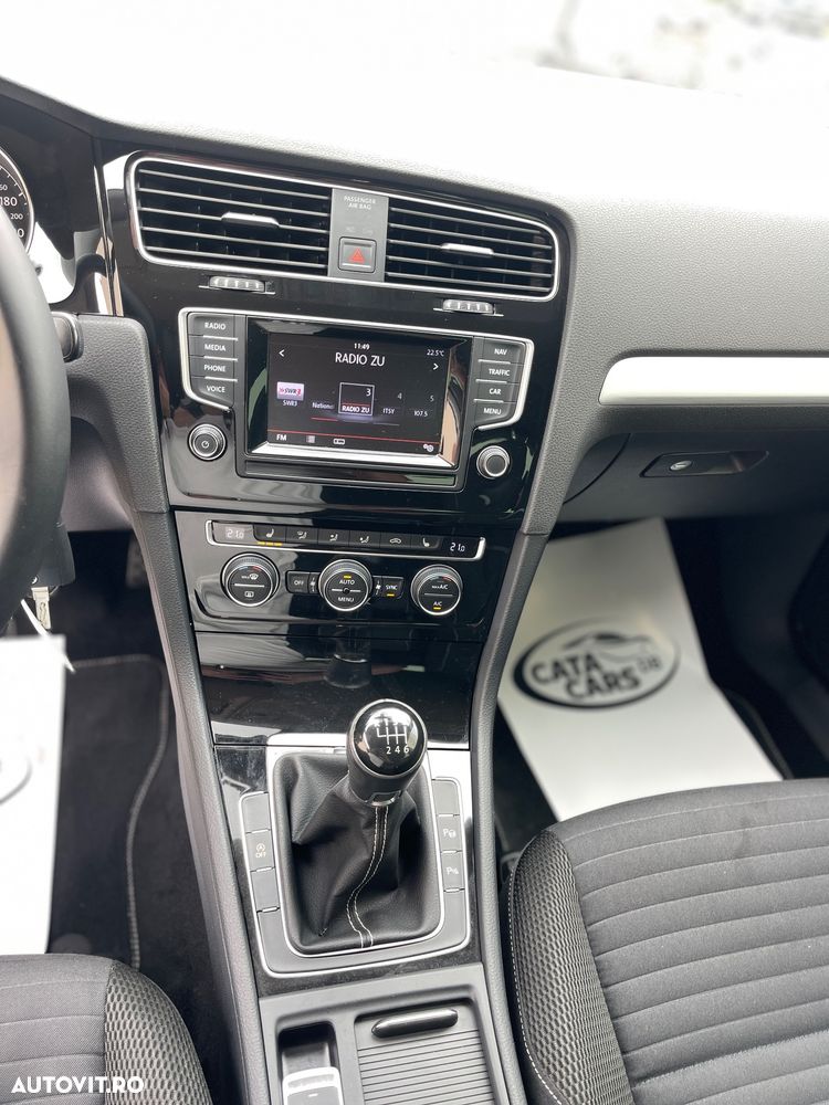 Volkswagen Golf 1.2 TSI BlueMotion Technology Cup - 34