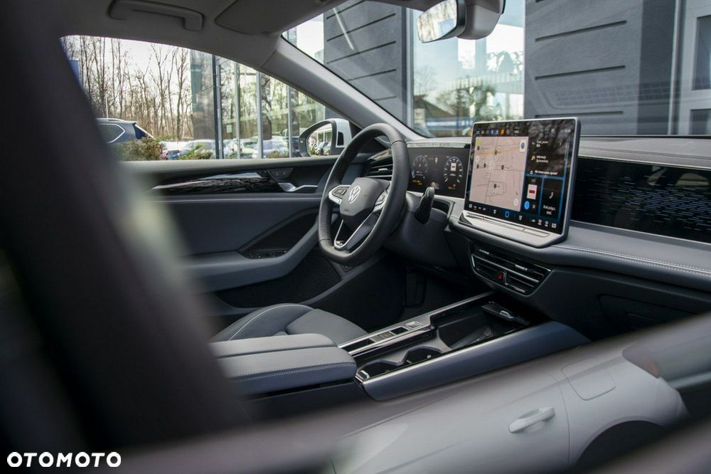 Volkswagen Passat - 15