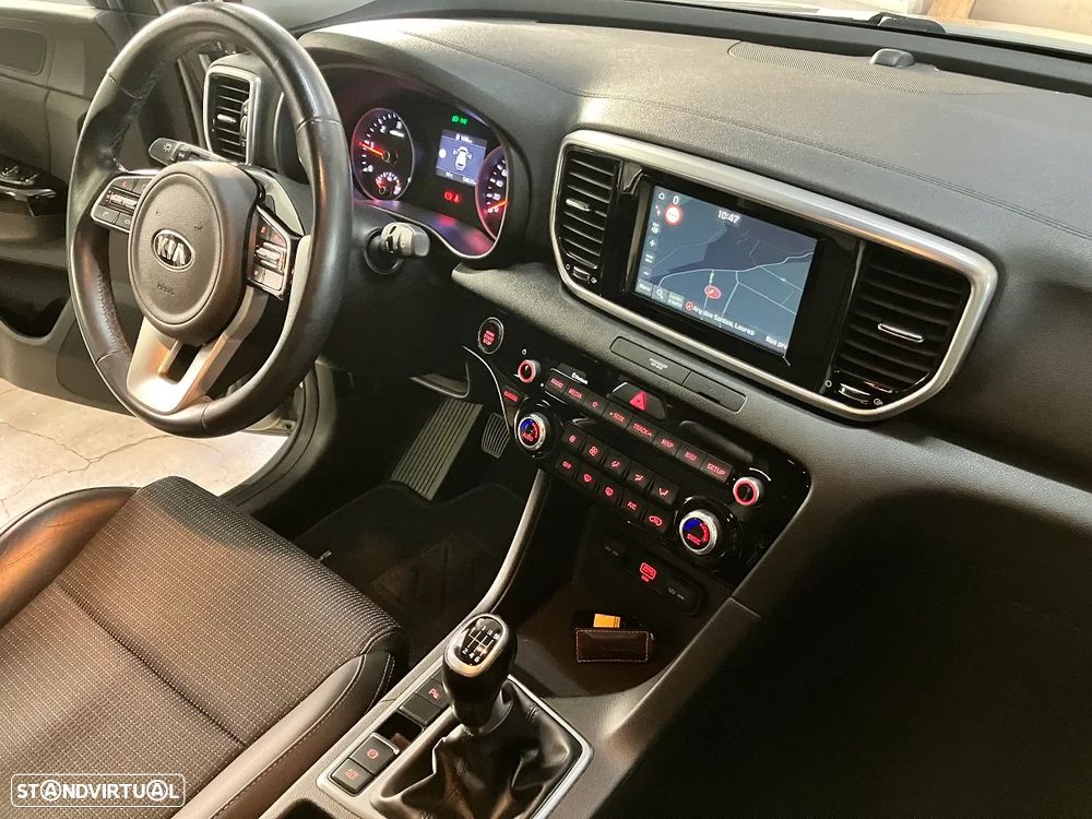 Kia Sportage 1.6 CRDI ISG SX - 19