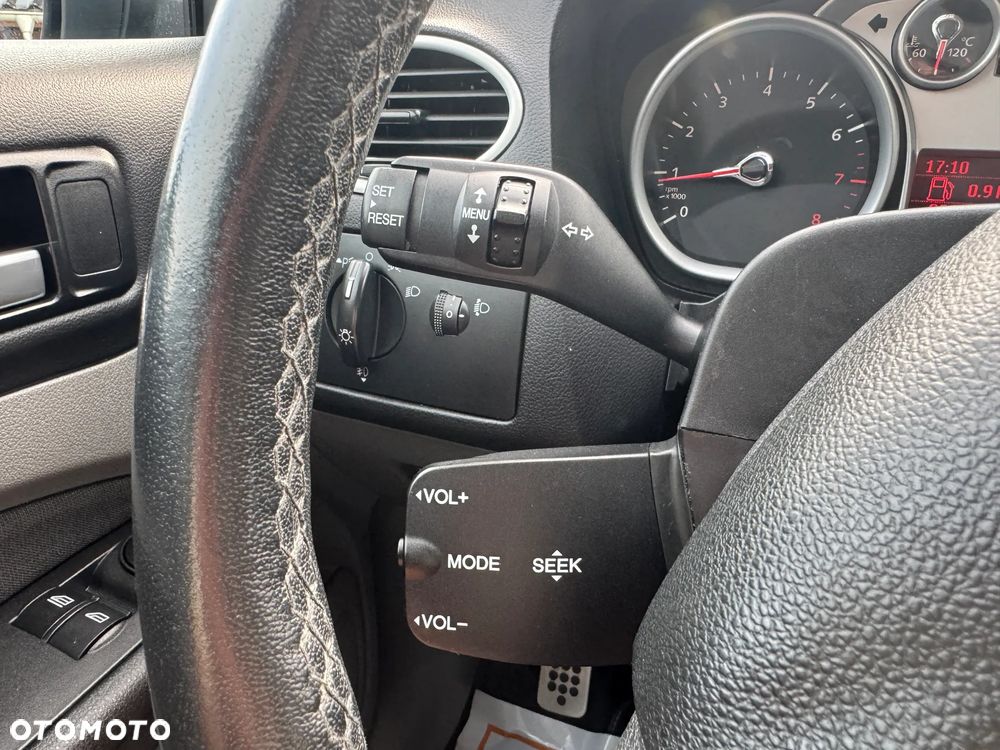 Ford Focus 1.6 Sport - 17
