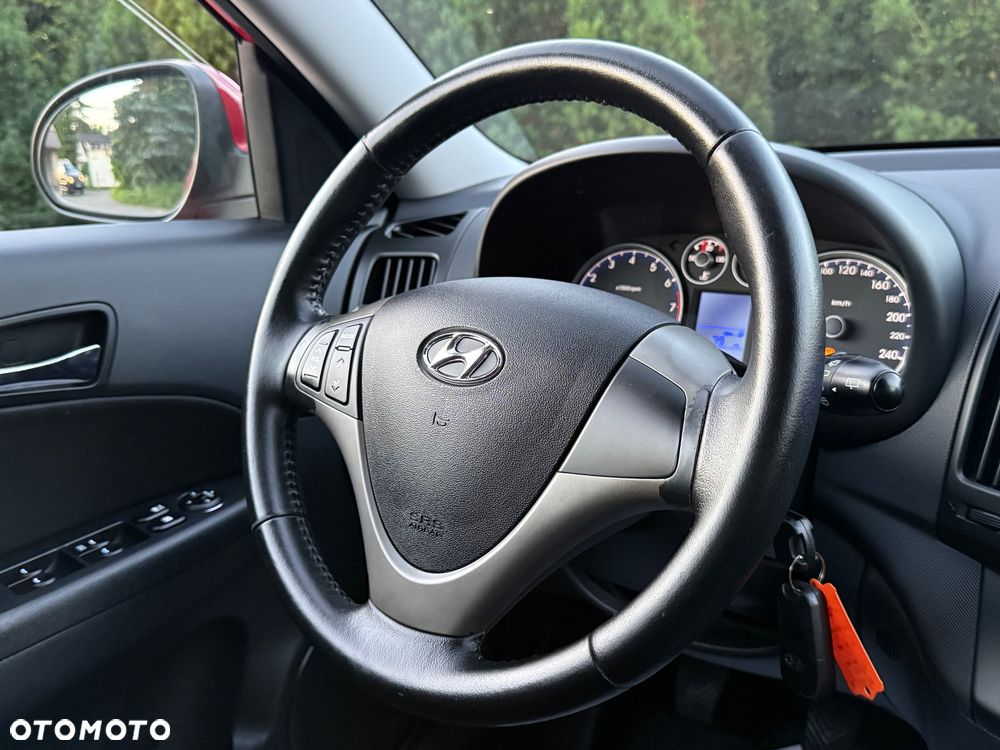 Hyundai i30 1.4 Blue Comfort - 13