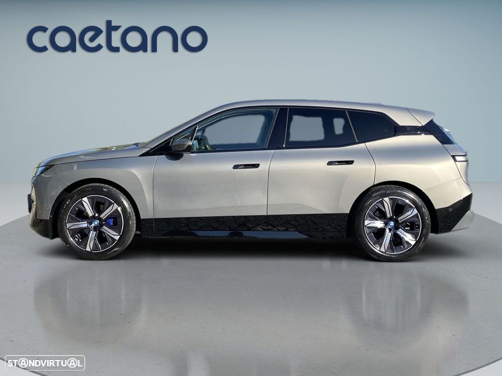 BMW iX xDrive 40 Pack Desportivo - 31