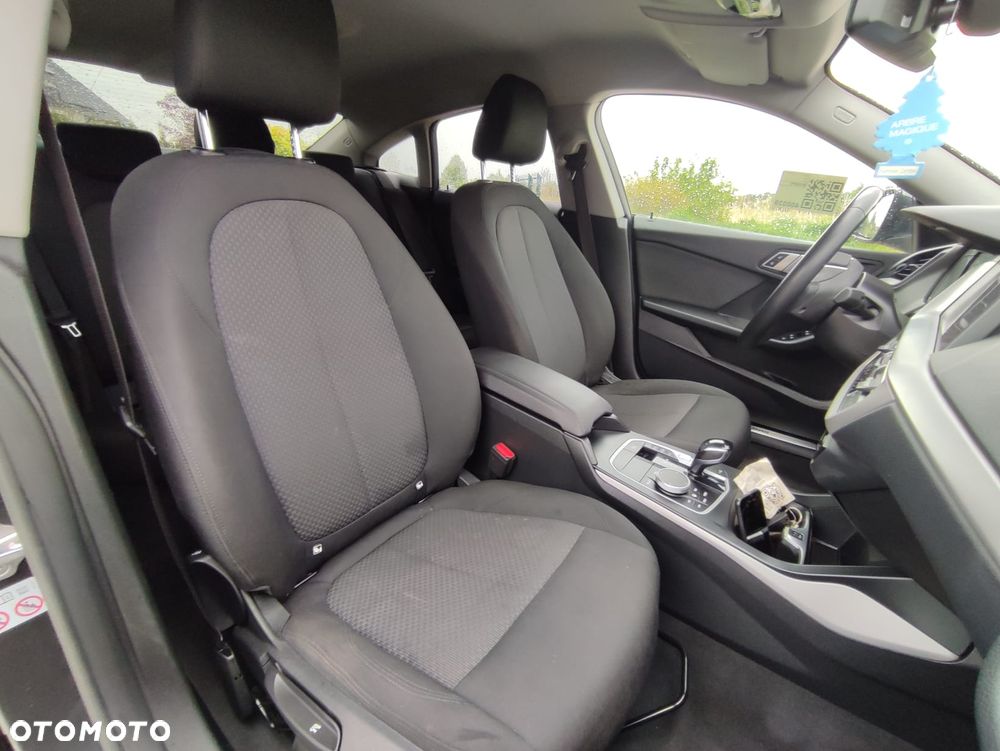 BMW Seria 2 218i Edition Colorvision - 33