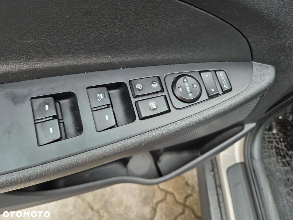 Hyundai Tucson 1.7 CRDI BlueDrive Comfort 2WD - 20
