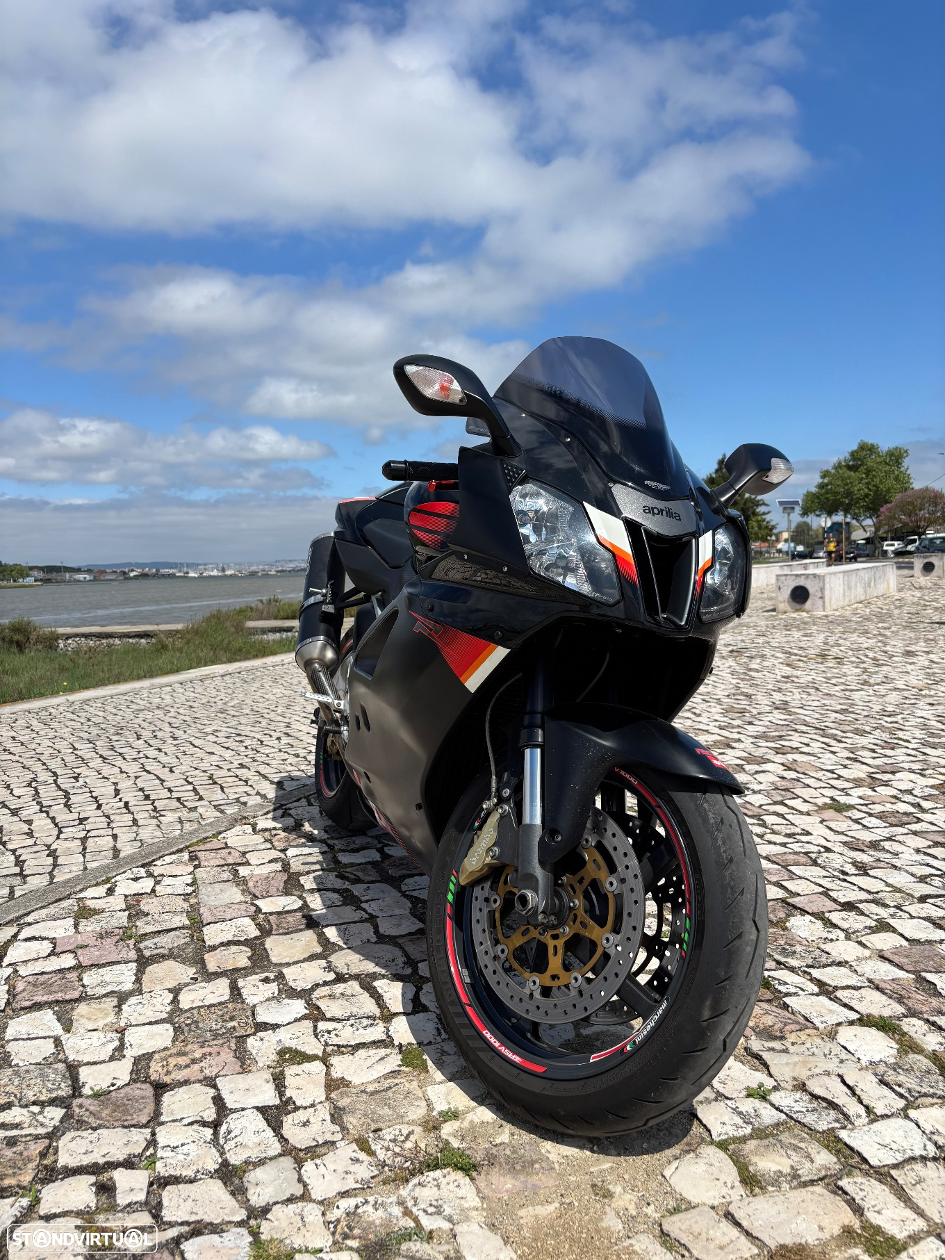 Aprilia RSV - 15