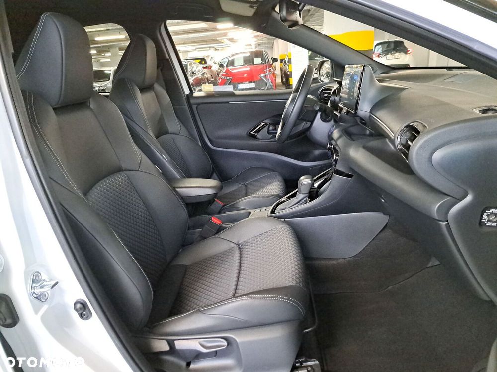Toyota Yaris - 15