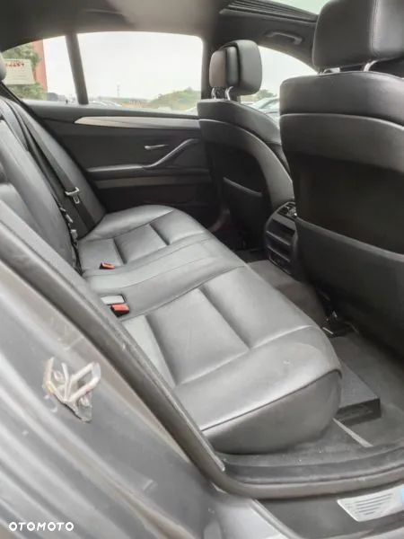 BMW Seria 5 525d xDrive Sport-Aut Luxury Line - 10