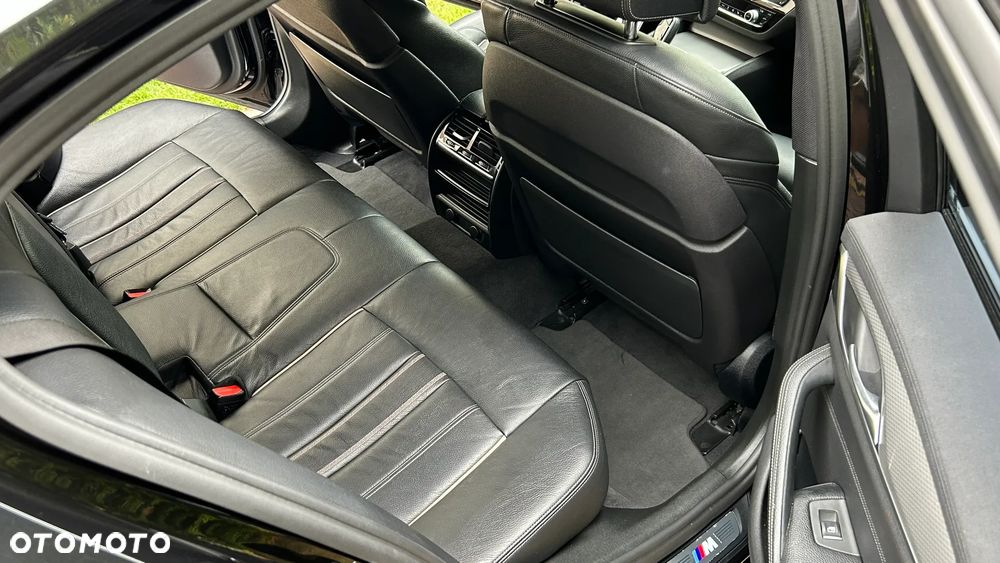 BMW Seria 5 520d xDrive M Sport sport - 11